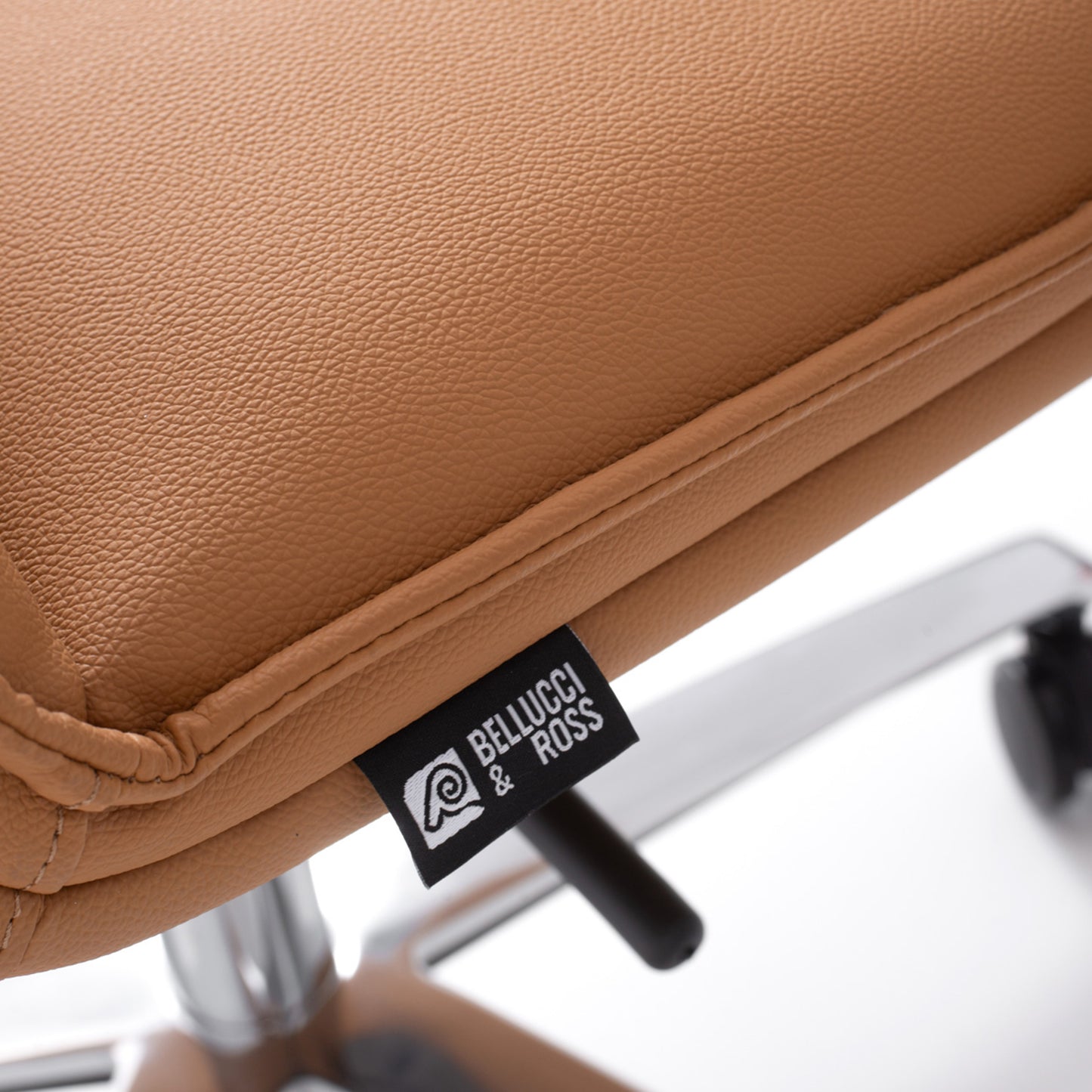 Novi (Me shpinë të ulët)