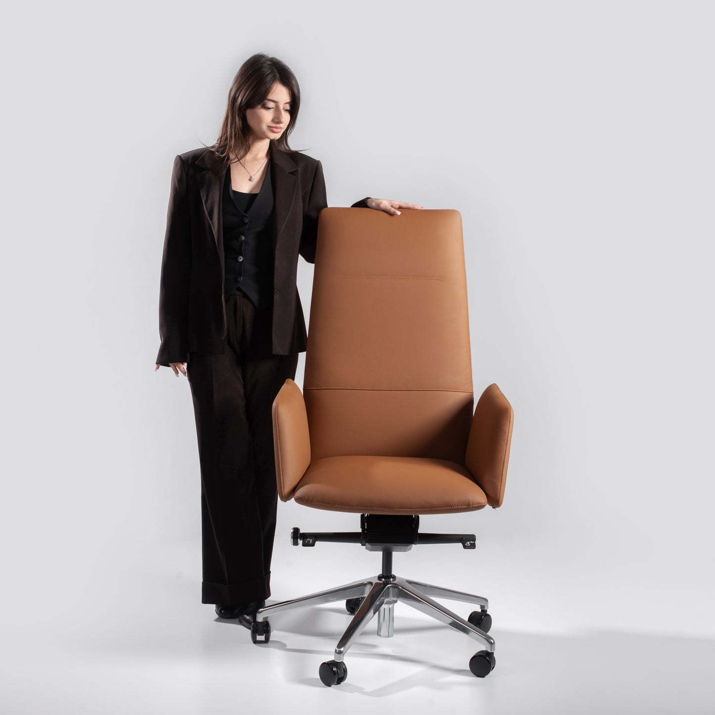 Gravitas Leather Chair - Bellucci & Ross