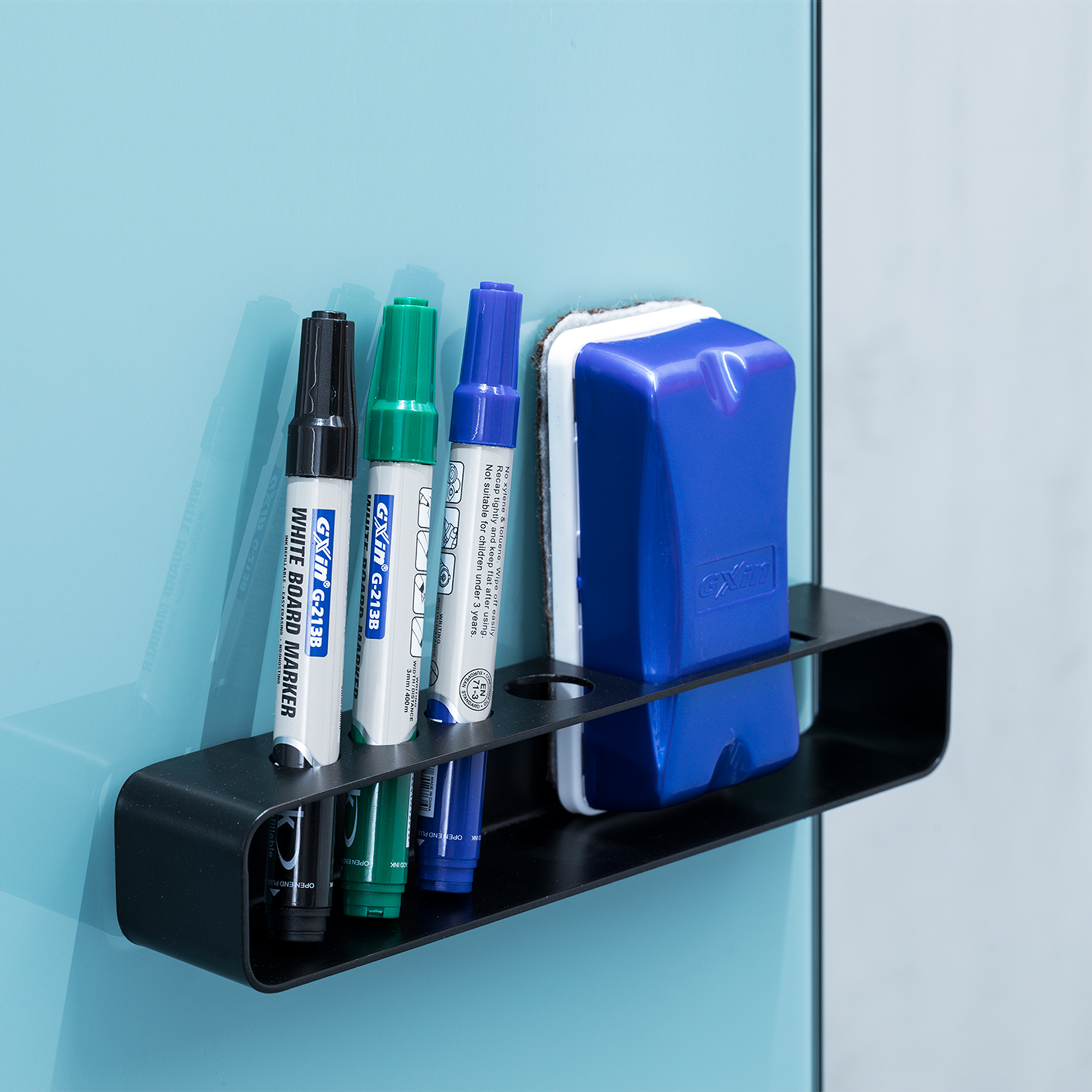 NoteBoard - Bellucci & Ross