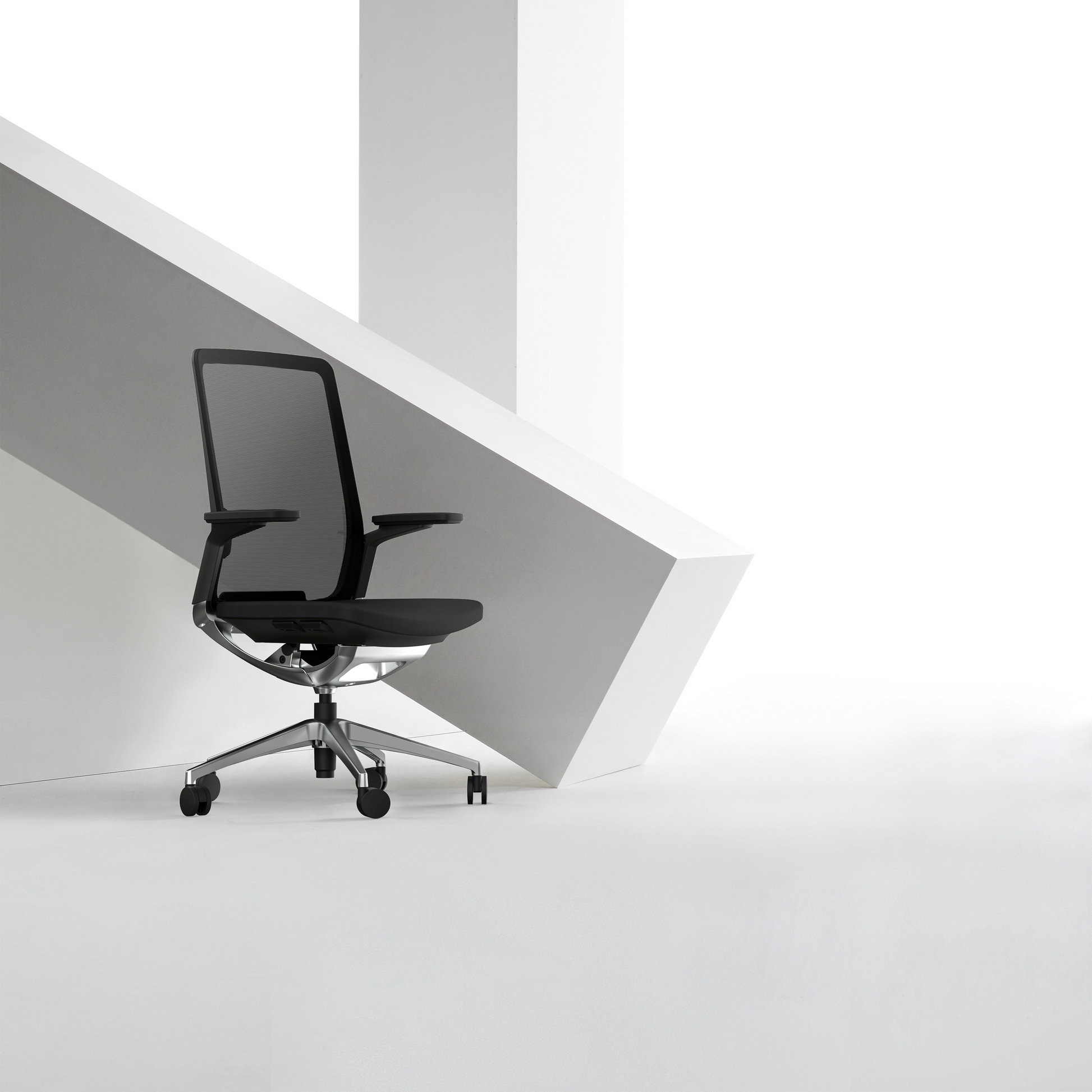 Arietta Staff Chair - Bellucci & Ross