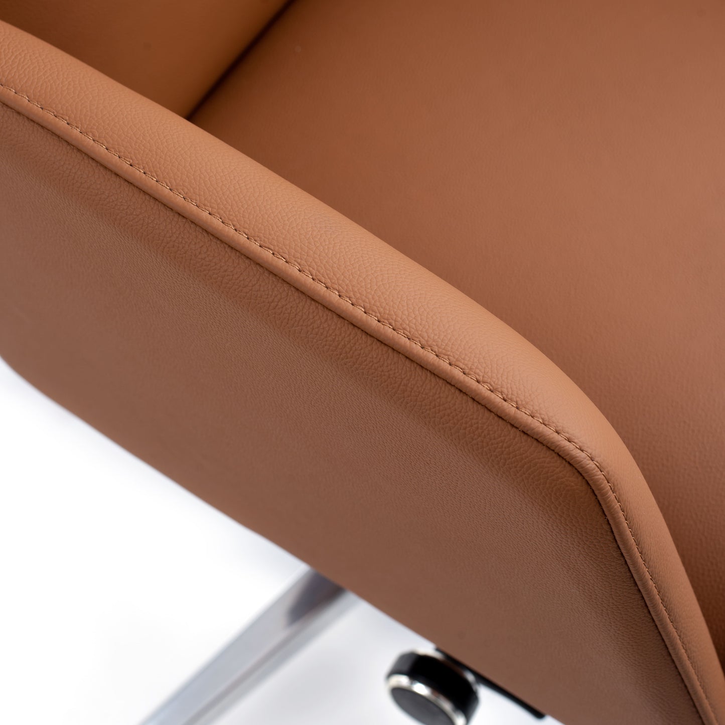 Gravitas Leather Chair - Bellucci & Ross